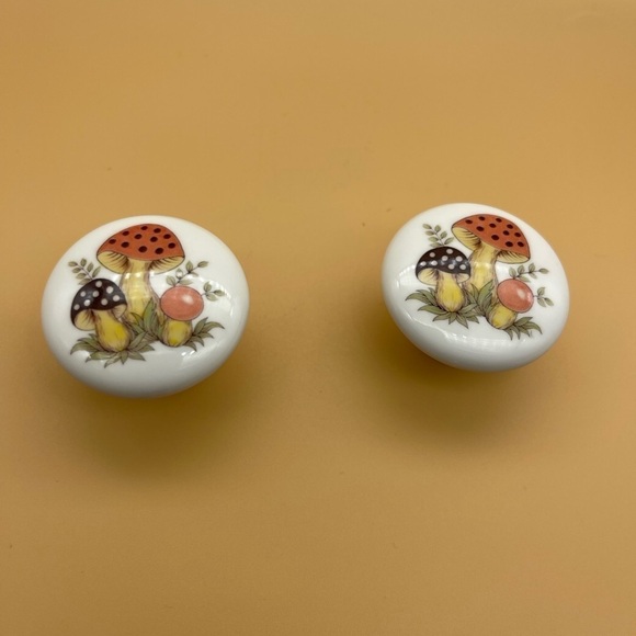 Mushroom Ceramic Drawer Pulls (Pair of 2) - Picture 2 of 6
